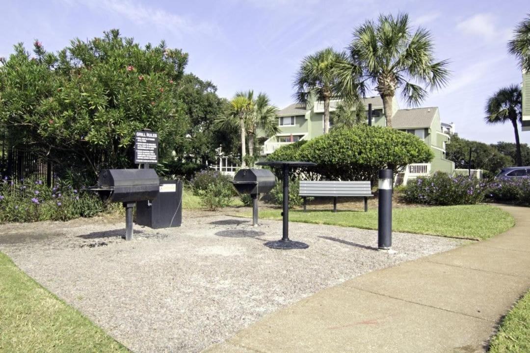 11E Mariners Walk by AvantStay Ocean Views Beachfront Living Shared Pool