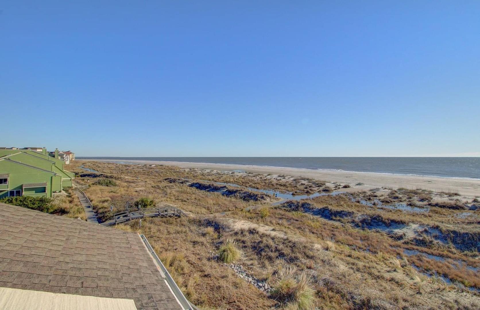 11E Mariners Walk by AvantStay Ocean Views Beachfront Living Shared Pool