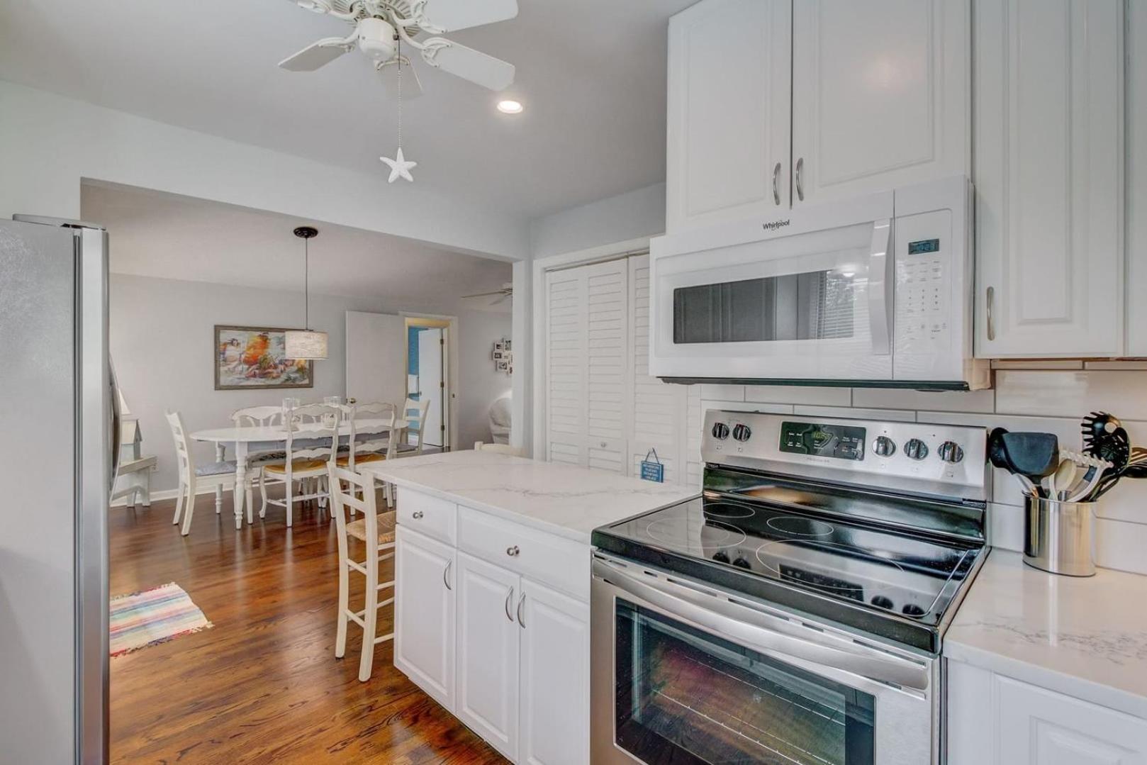 23 Sandcrab Court by AvantStay Private Home w Balcony Grill