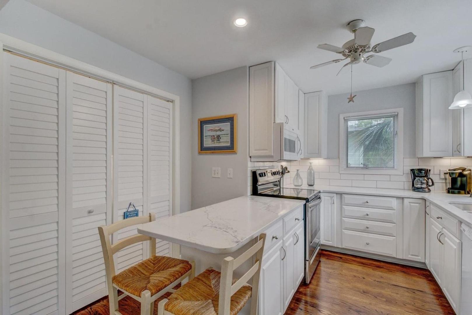23 Sandcrab Court by AvantStay Private Home w Balcony Grill