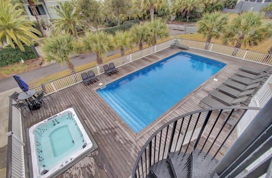 4 46th Avenue by AvantStay Pool Views Deck