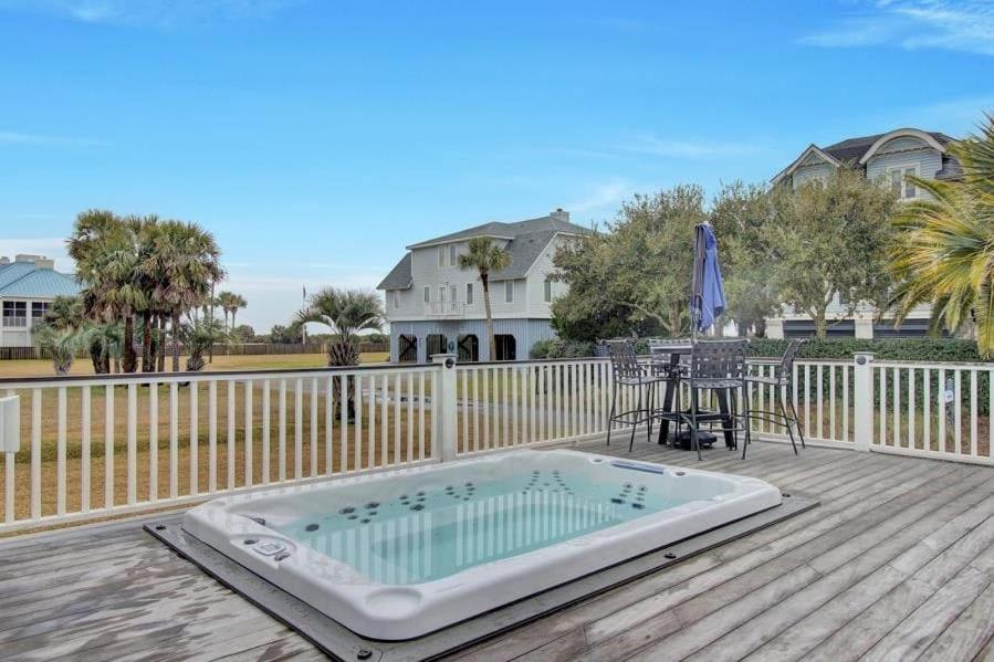 4 46th Avenue by AvantStay Pool Views Deck