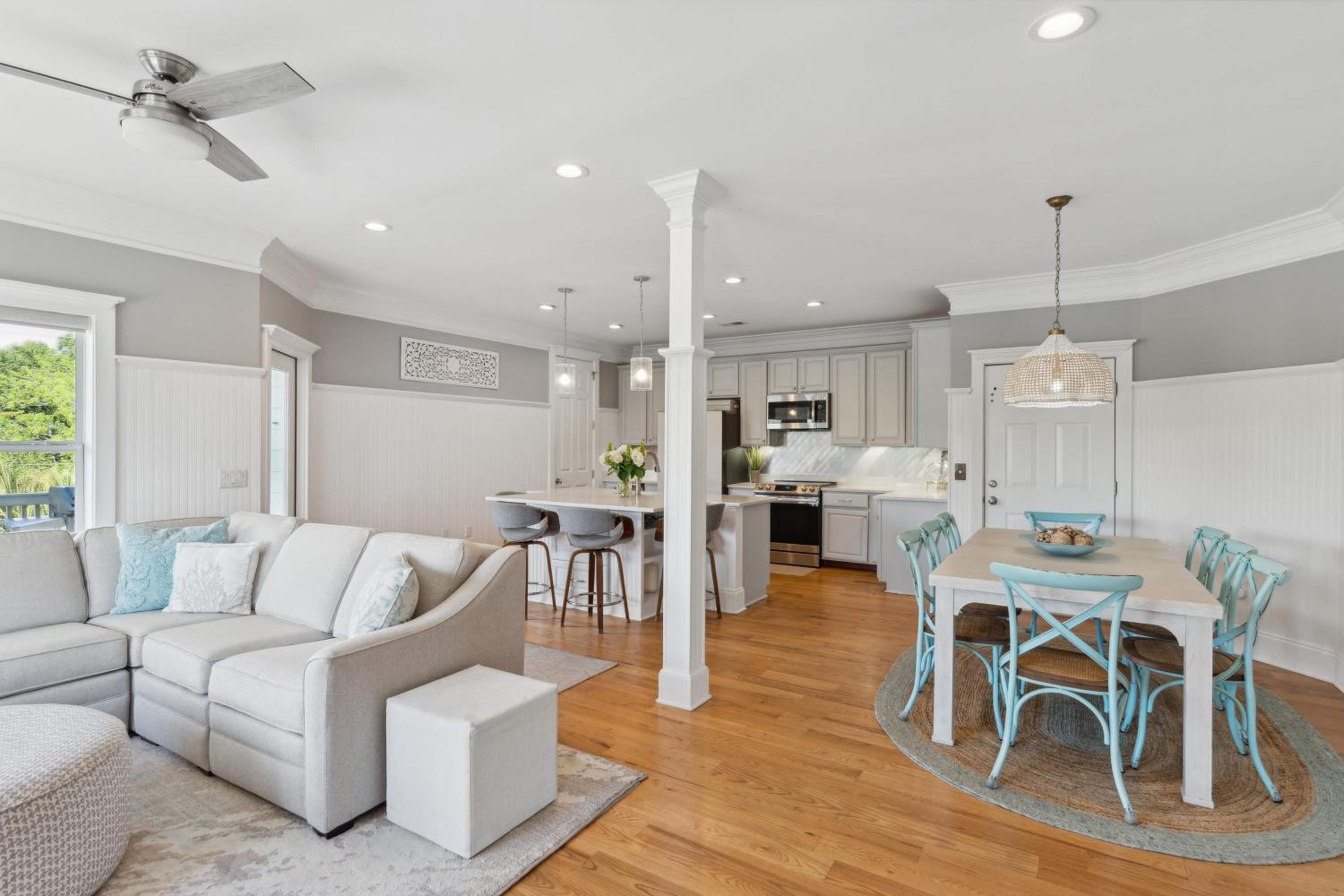 3800 Cameron Boulevard AvantStay Pool Ocean Views Deck