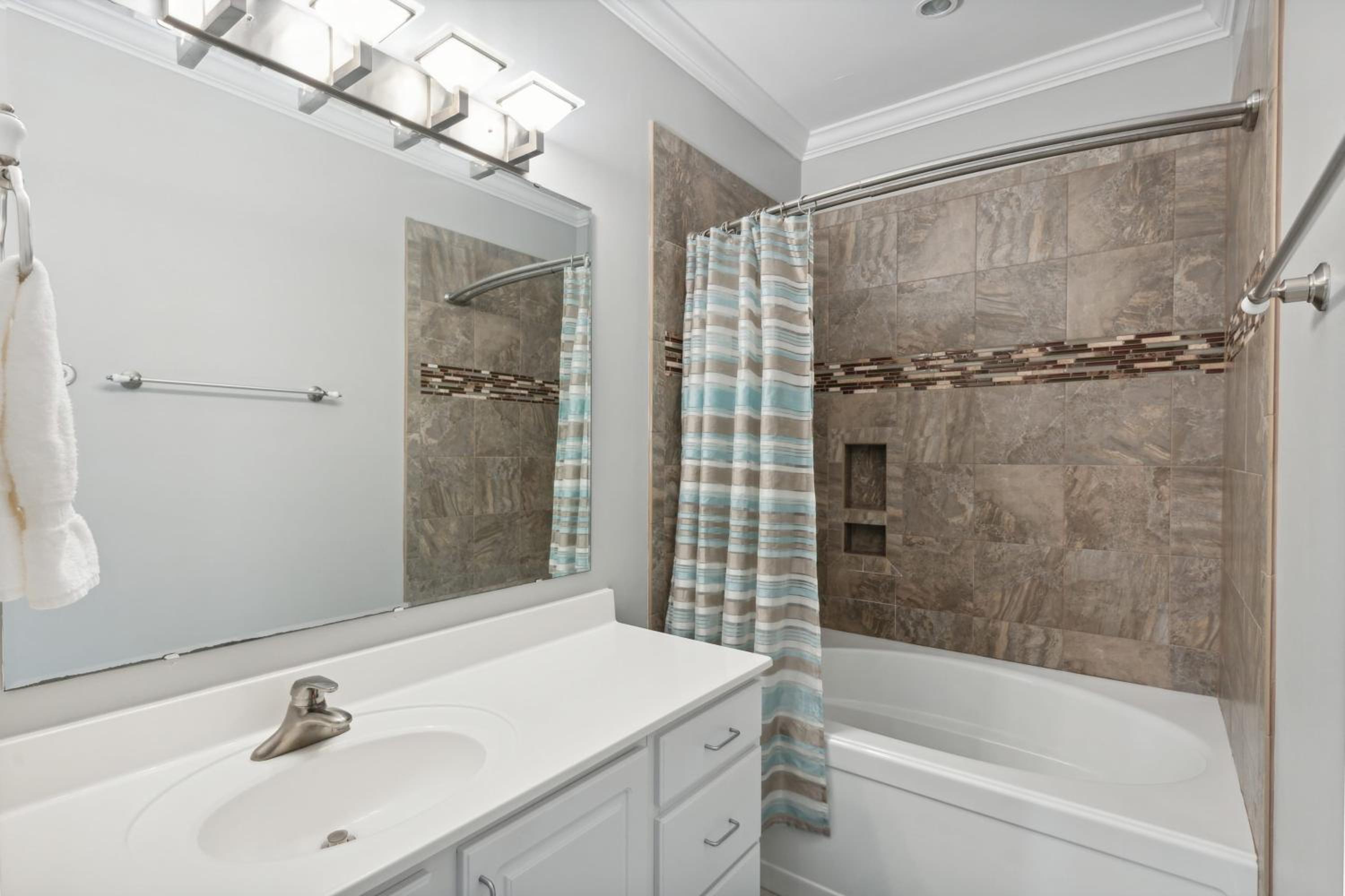 3800 Cameron Boulevard AvantStay Pool Ocean Views Deck