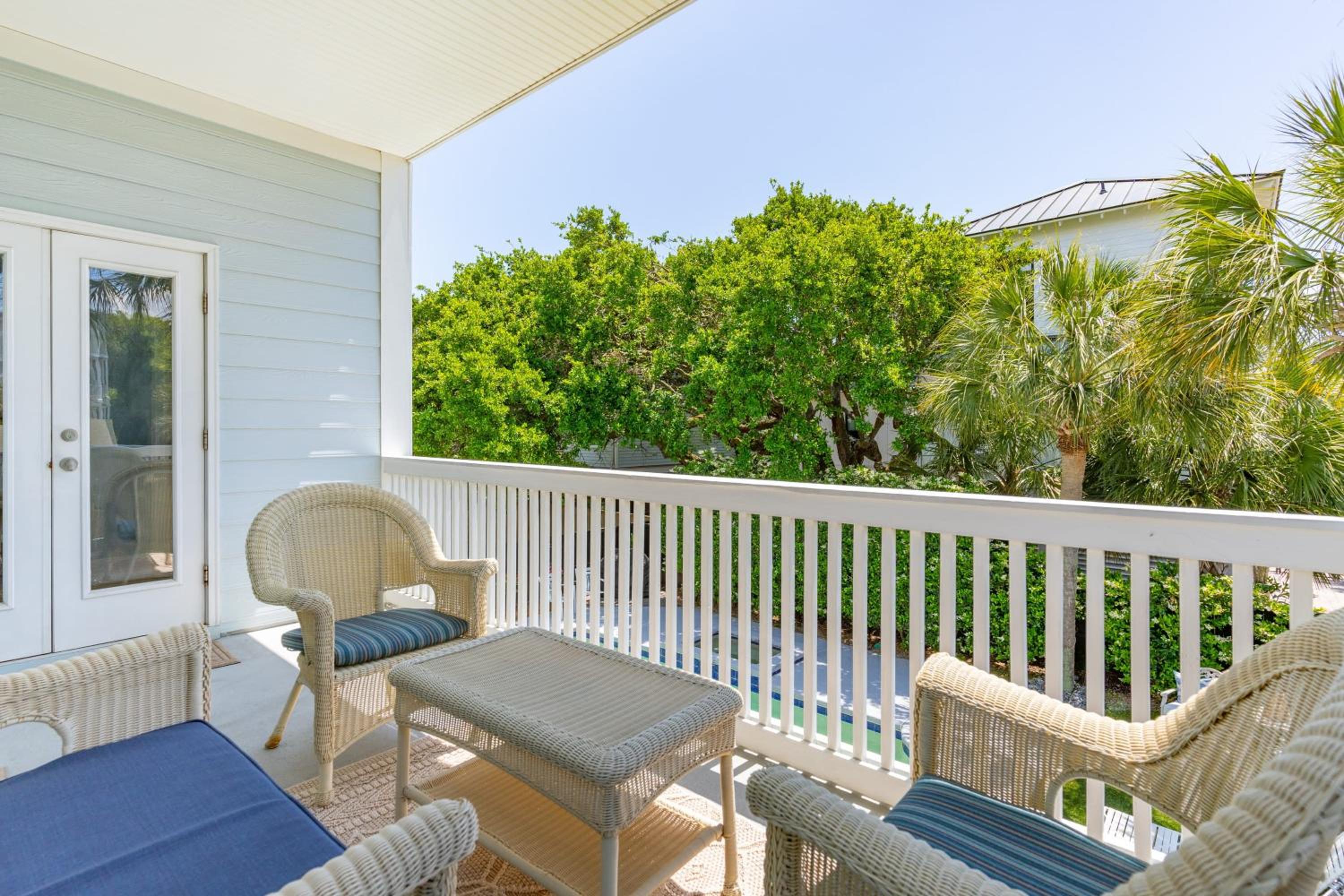 3800 Cameron Boulevard AvantStay Pool Ocean Views Deck