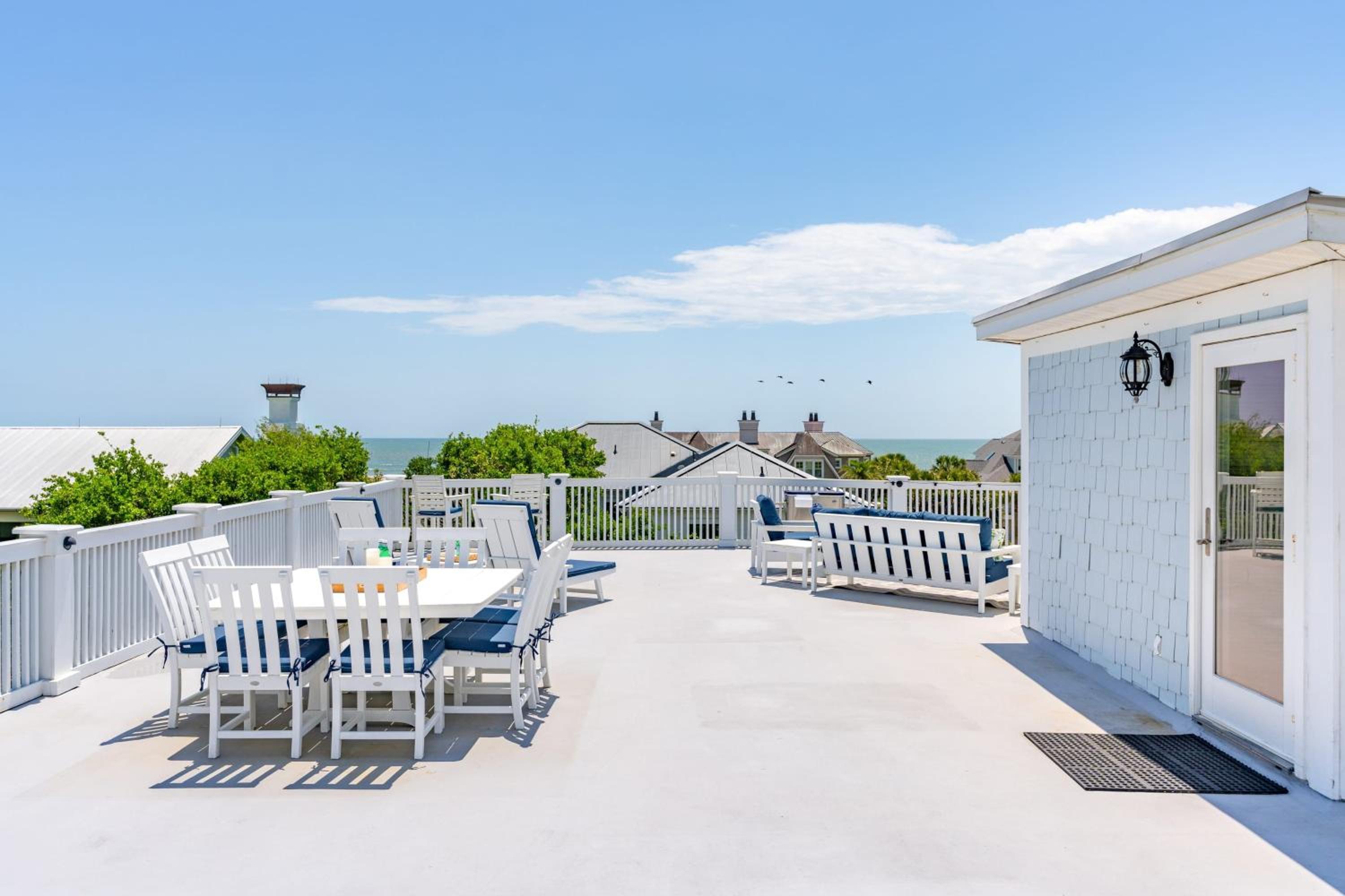 3800 Cameron Boulevard AvantStay Pool Ocean Views Deck
