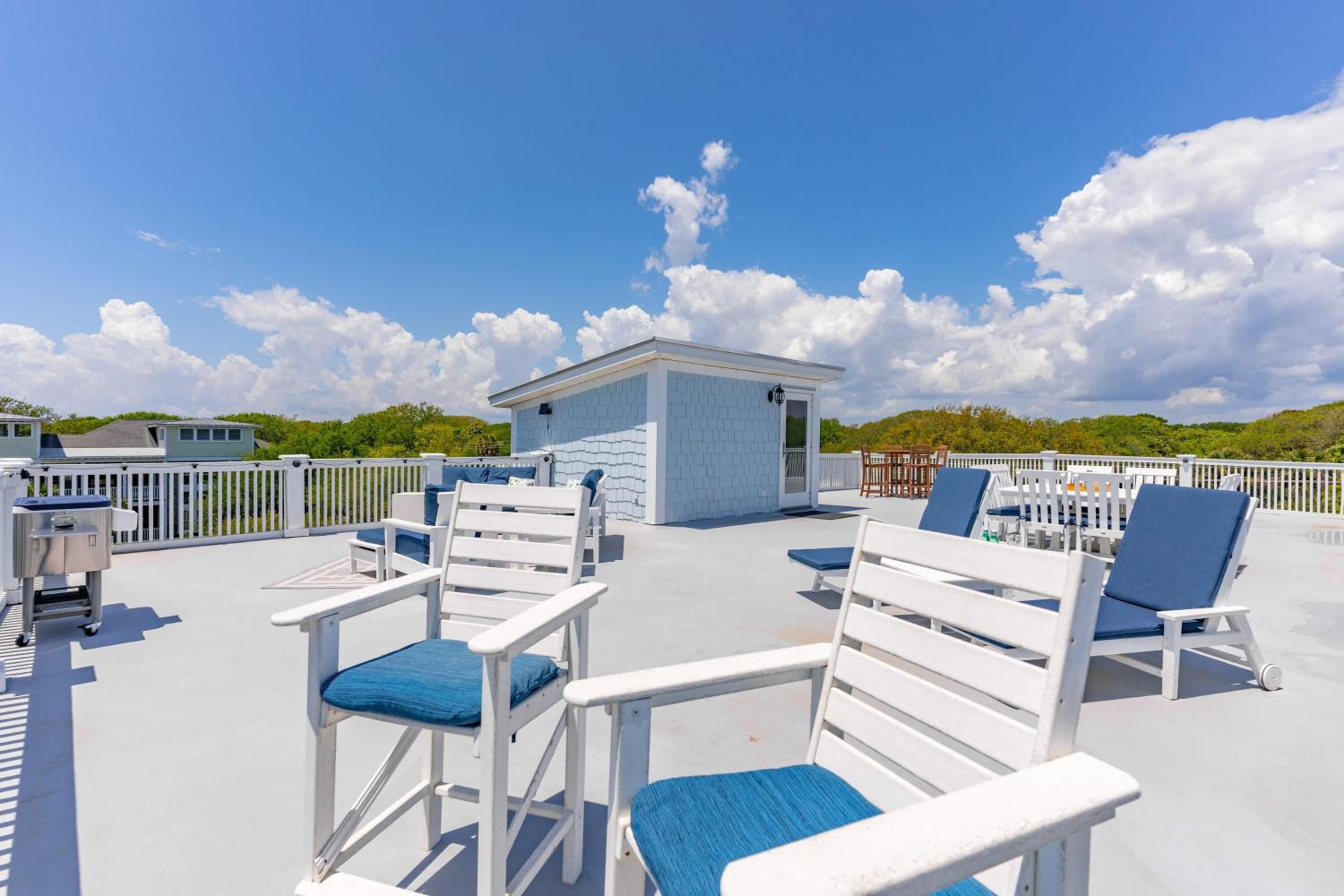 3800 Cameron Boulevard AvantStay Pool Ocean Views Deck
