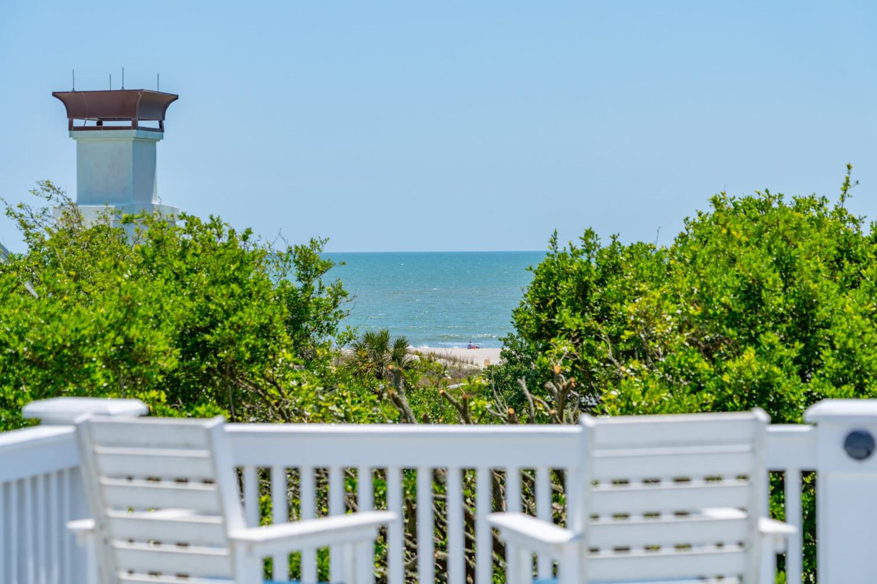 3800 Cameron Boulevard AvantStay Pool Ocean Views Deck