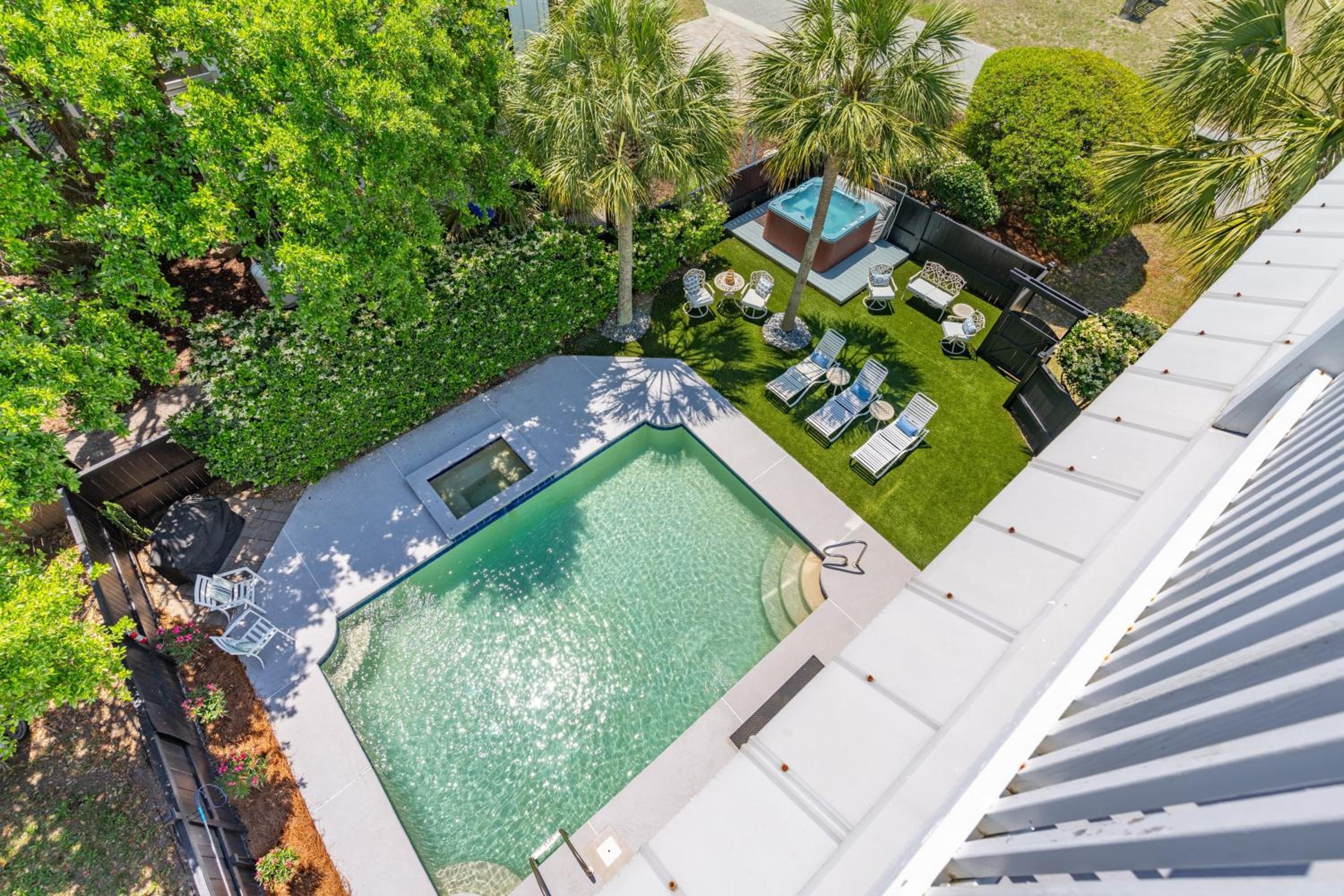 3800 Cameron Boulevard AvantStay Pool Ocean Views Deck