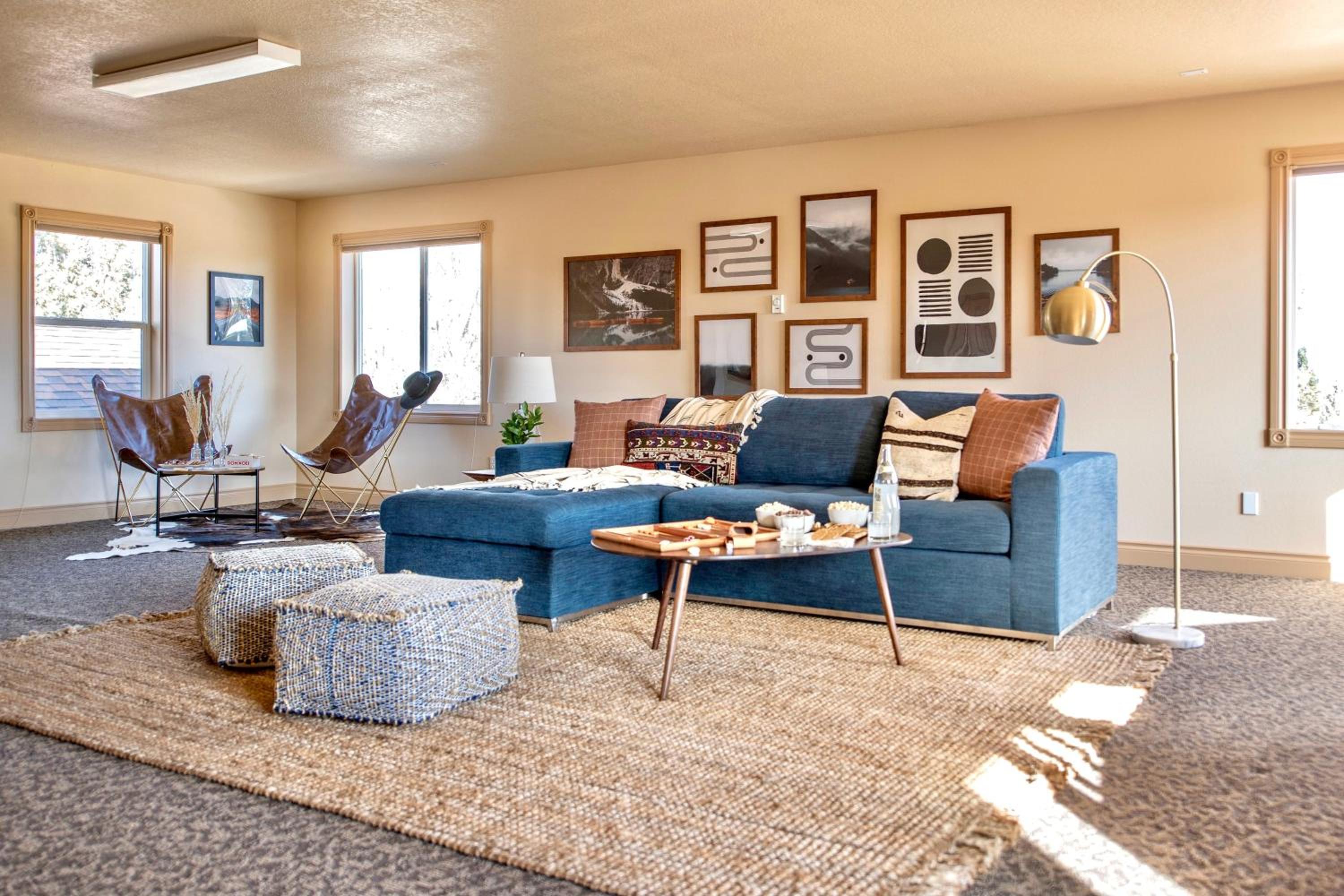 Powell by AvantStay Secluded Home only 10 Mins from DT Bend w Hot Tub