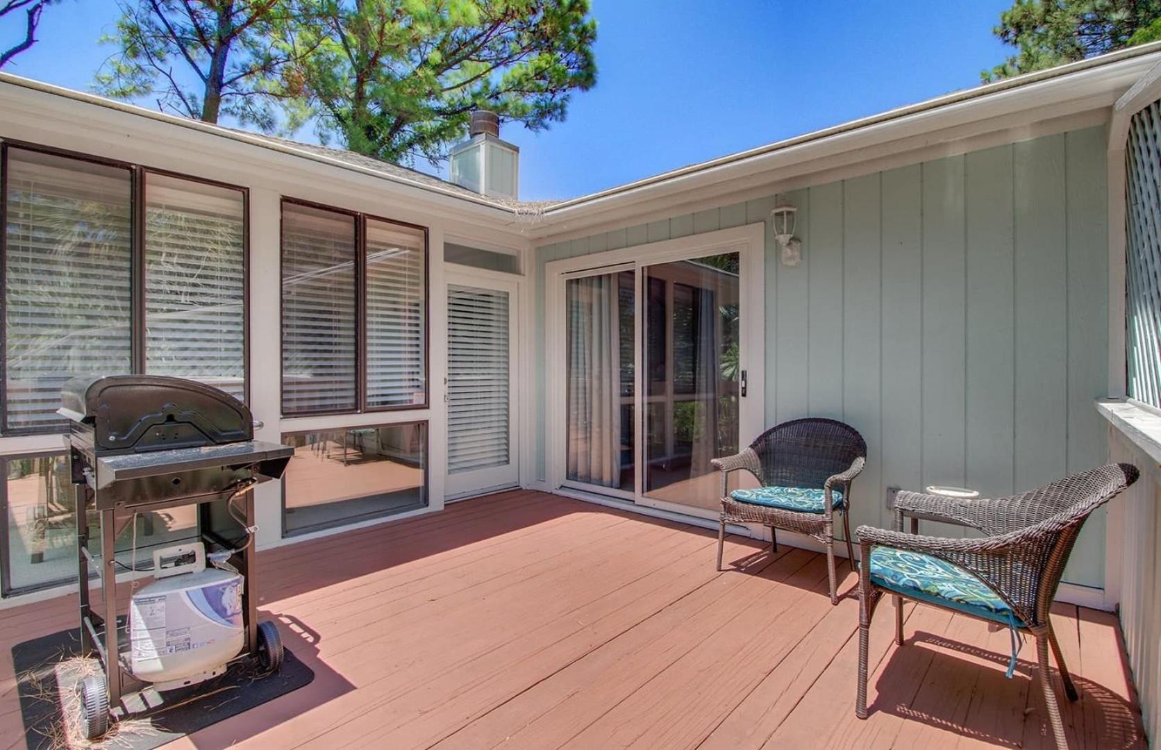 3 Twin Oaks Lane by AvantStay Beach Access Sunroom Great Location