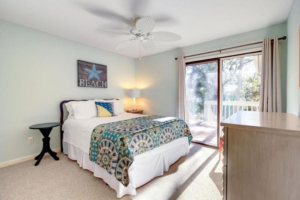 3 Twin Oaks Lane by AvantStay Beach Access Sunroom Great Location