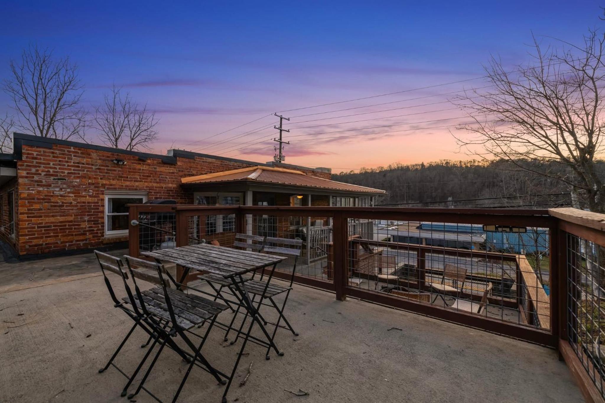 Riverside Trade Retreat AvantStay Industrial-Chic Near Downtown Asheville