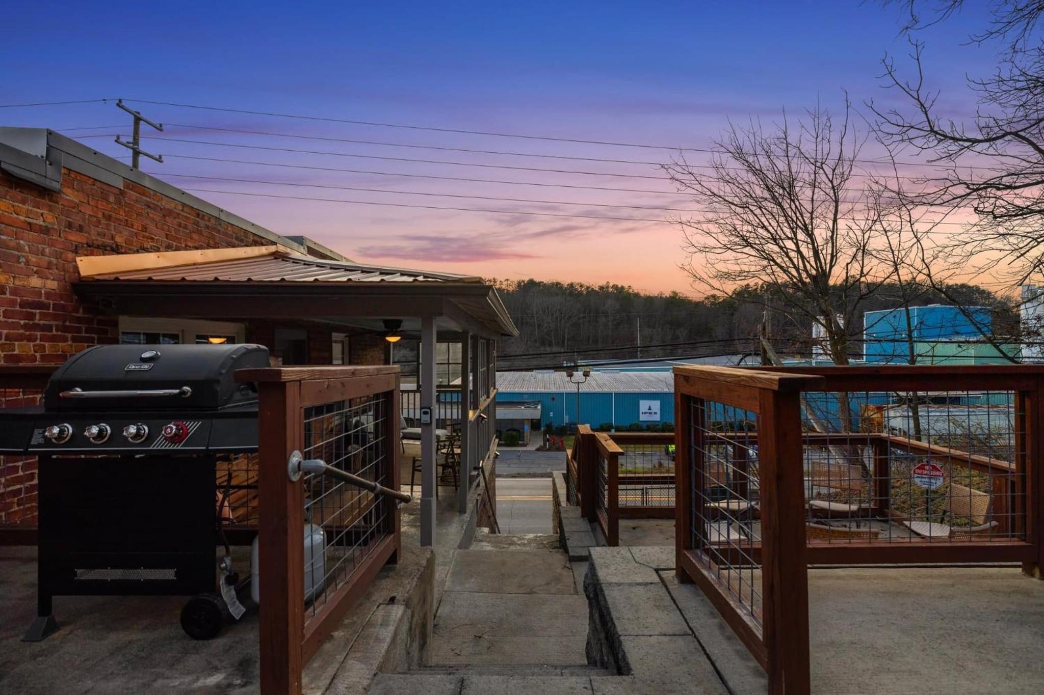 Riverside Trade Retreat AvantStay Industrial-Chic Near Downtown Asheville