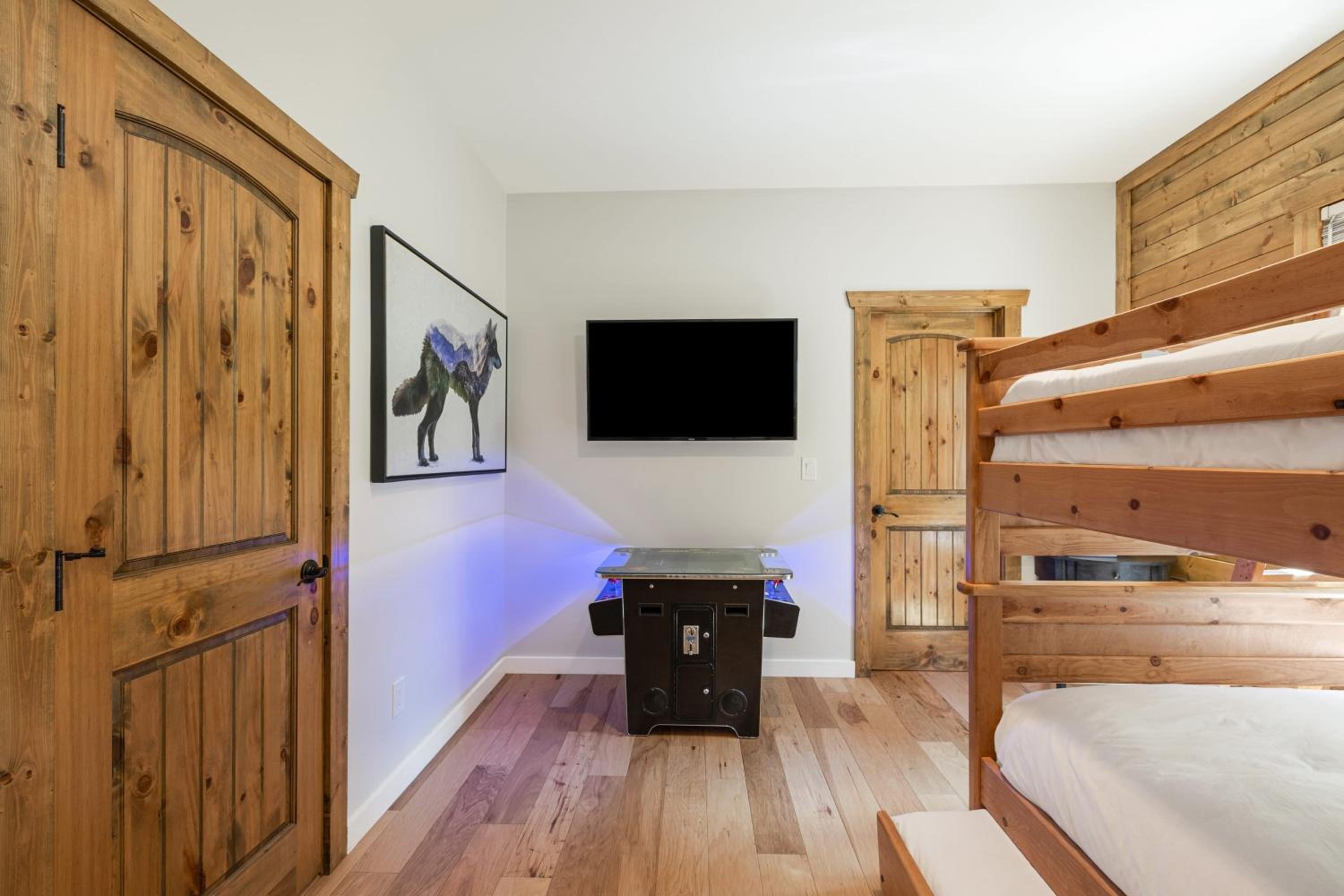 Teddy by AvantStay Majestic Cabin in Big Bear w Balcony