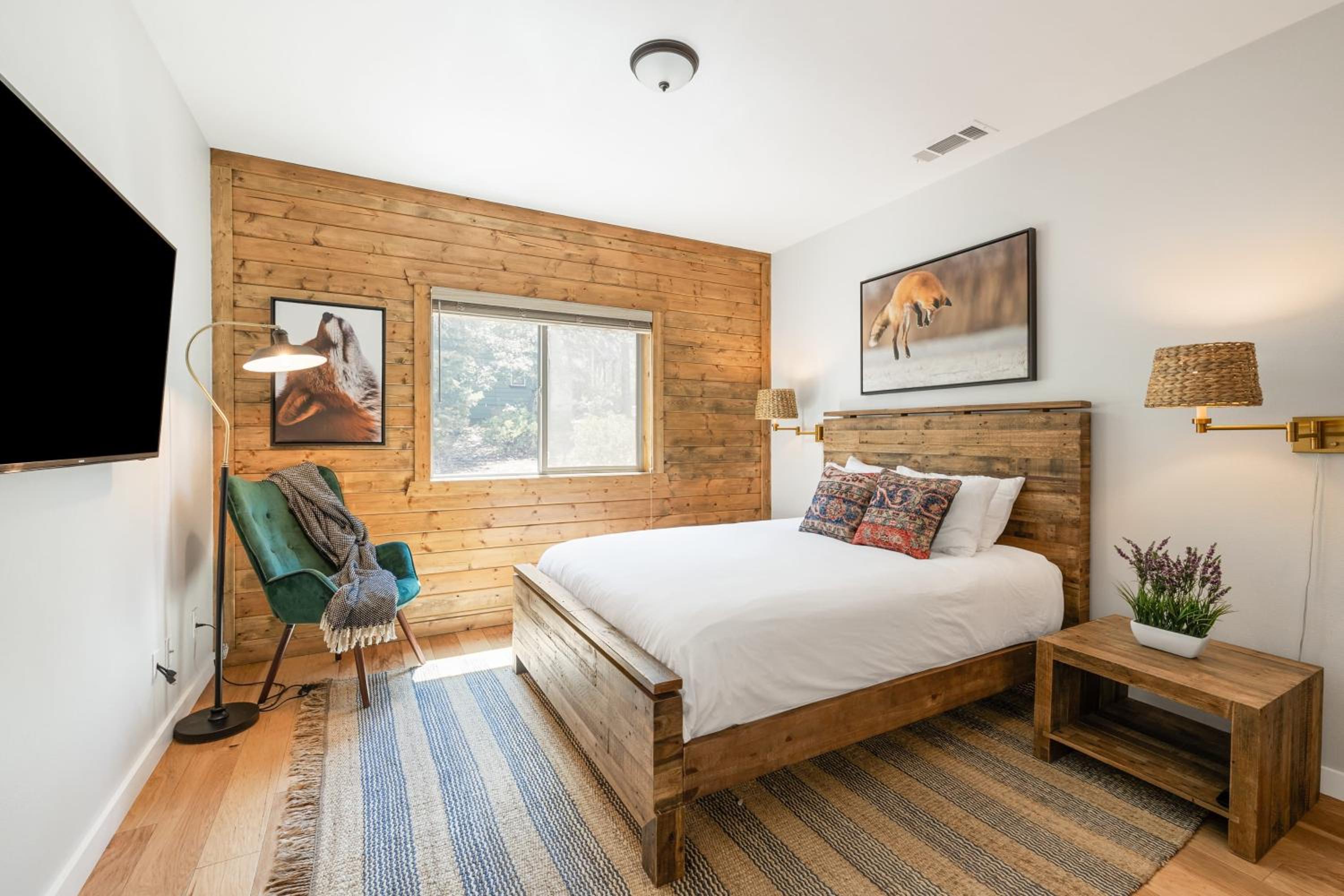 Teddy by AvantStay Majestic Cabin in Big Bear w Balcony