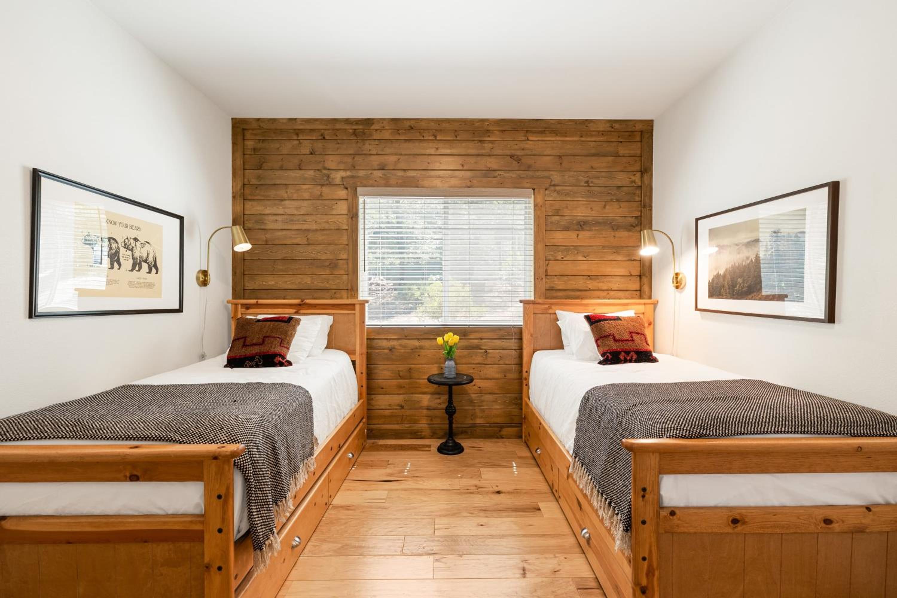 Teddy by AvantStay Majestic Cabin in Big Bear w Balcony