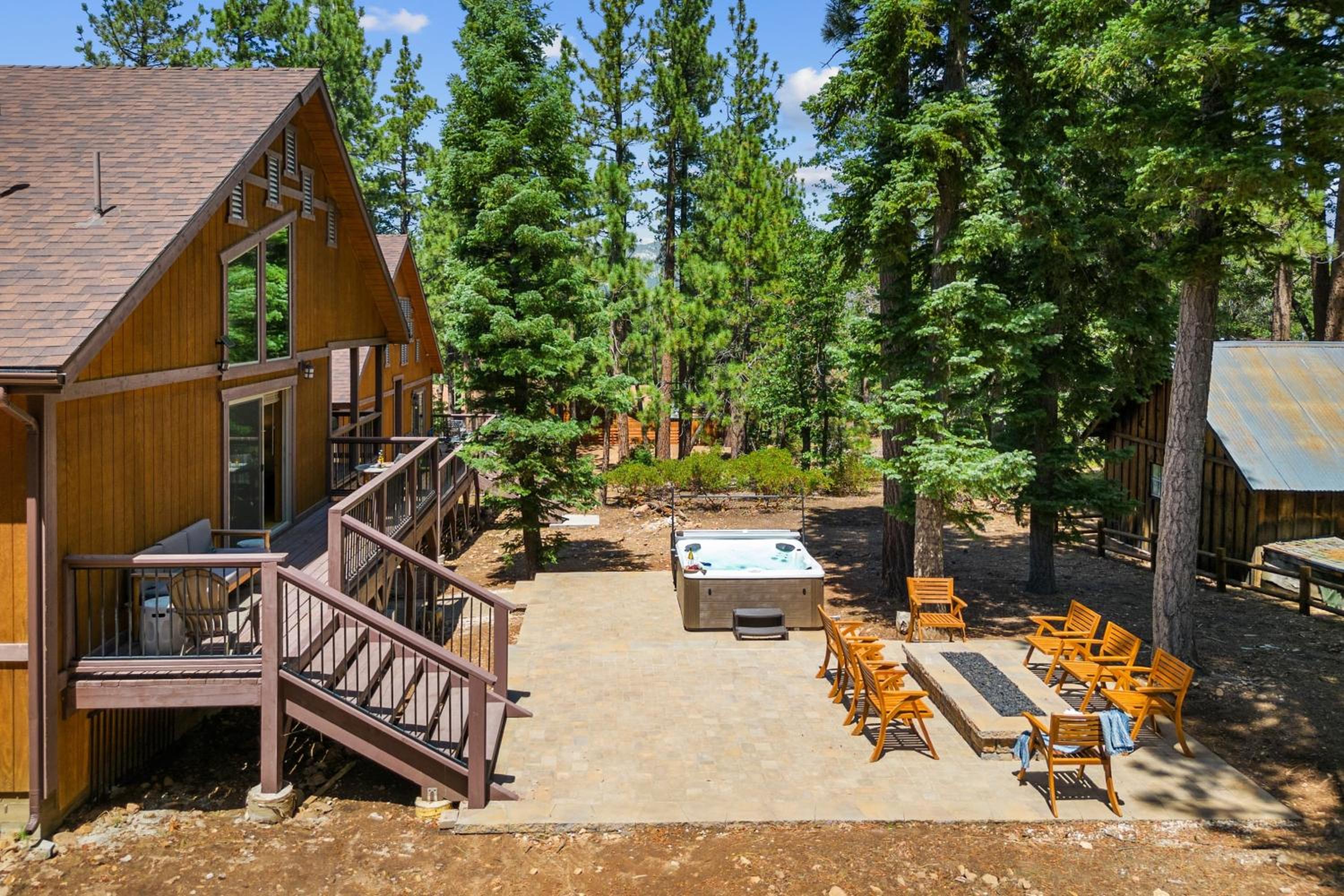 Teddy by AvantStay Majestic Cabin in Big Bear w Balcony