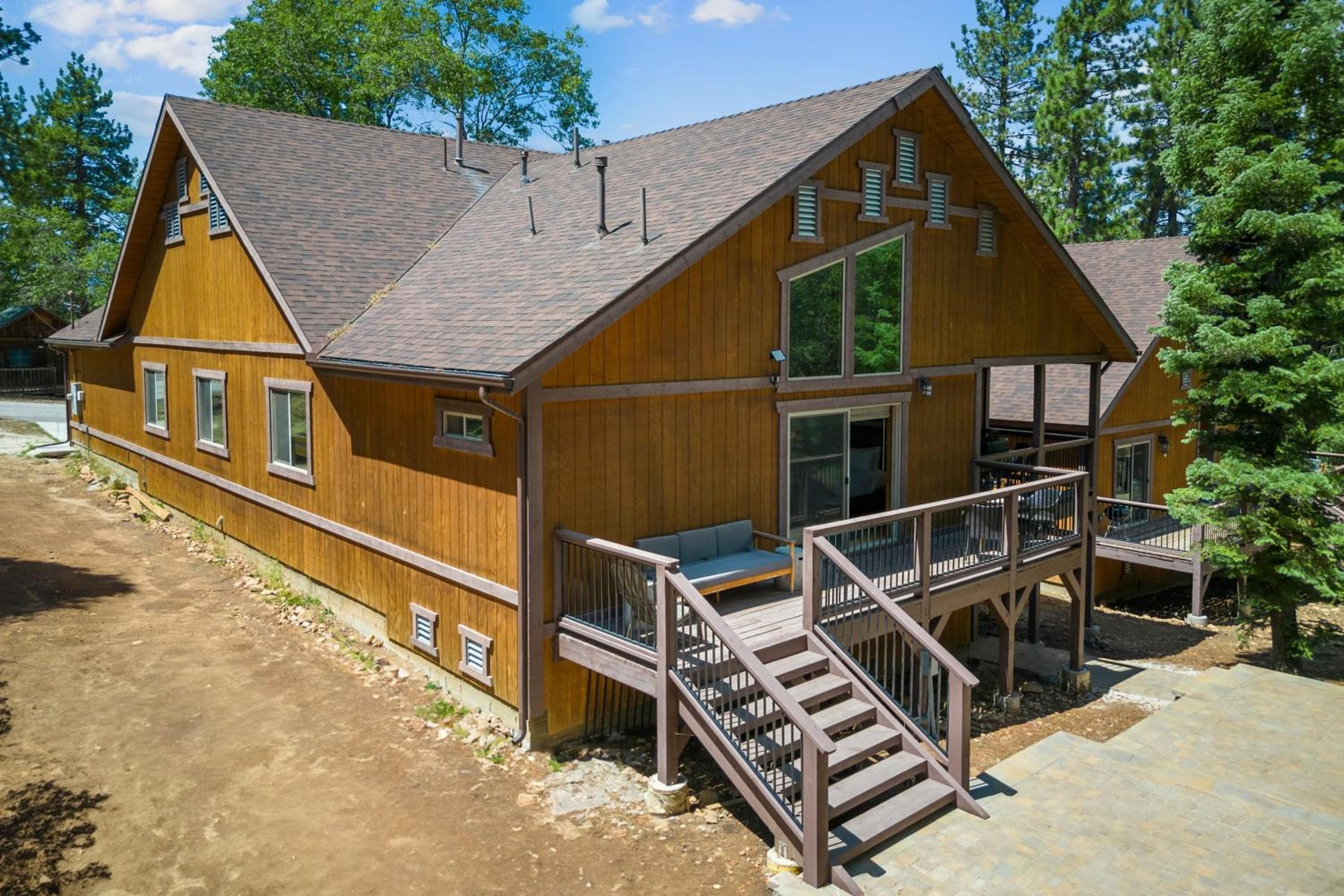 Teddy by AvantStay Majestic Cabin in Big Bear w Balcony