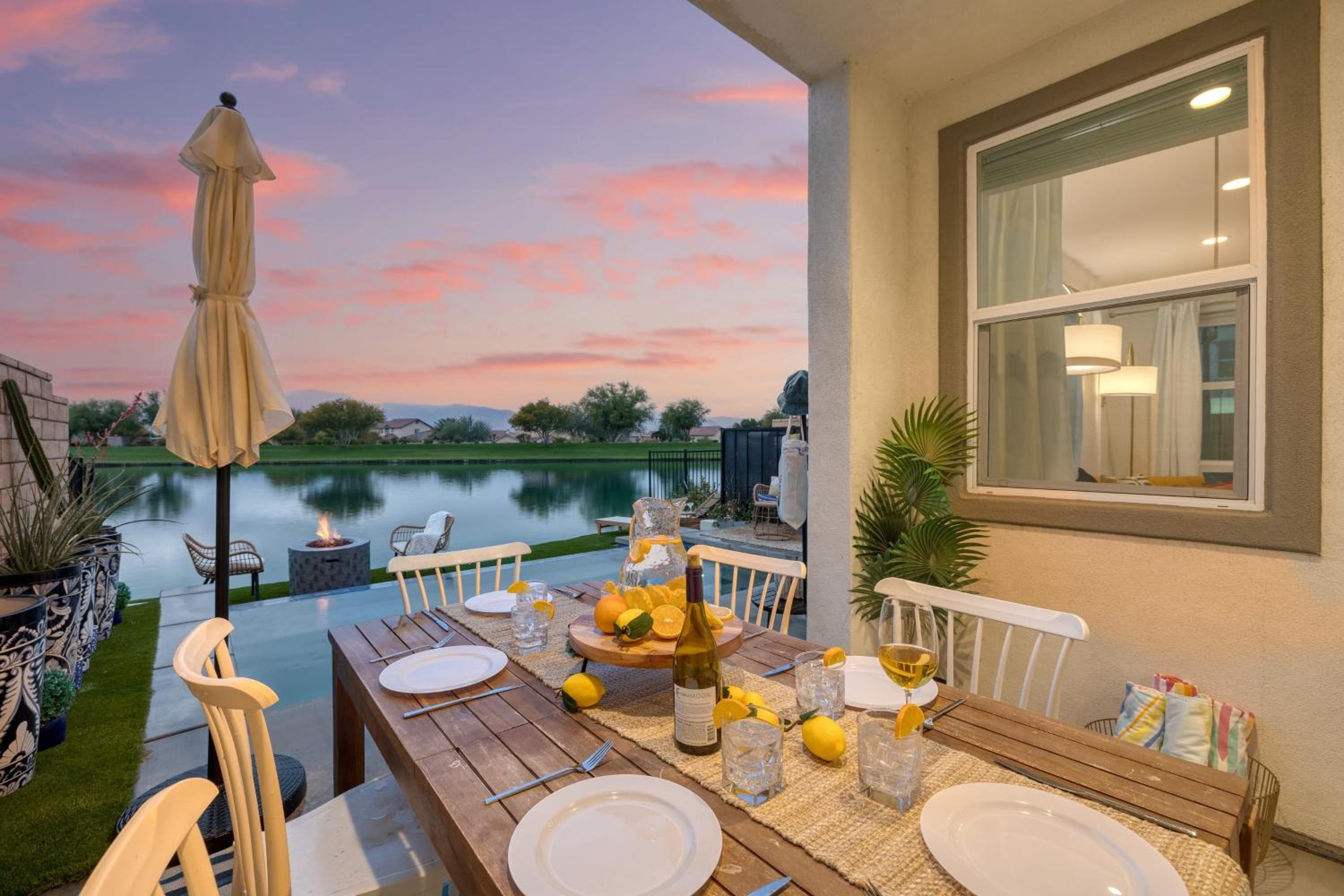 Sunburst by AvantStay Lakefront Mountain Views