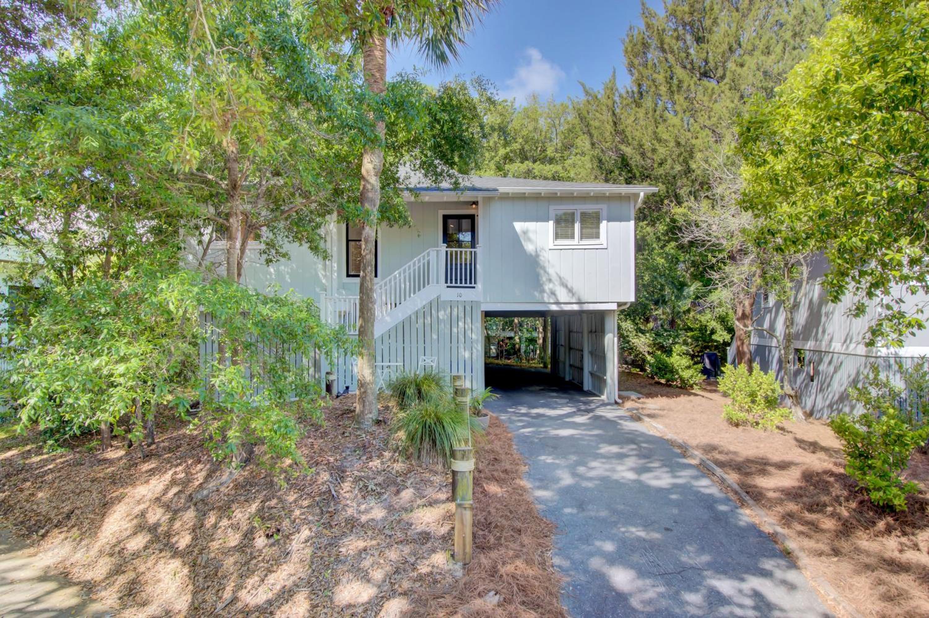 10 Sandcrab Court by AvantStay Beautiful Home w Deck Walk to the Beach