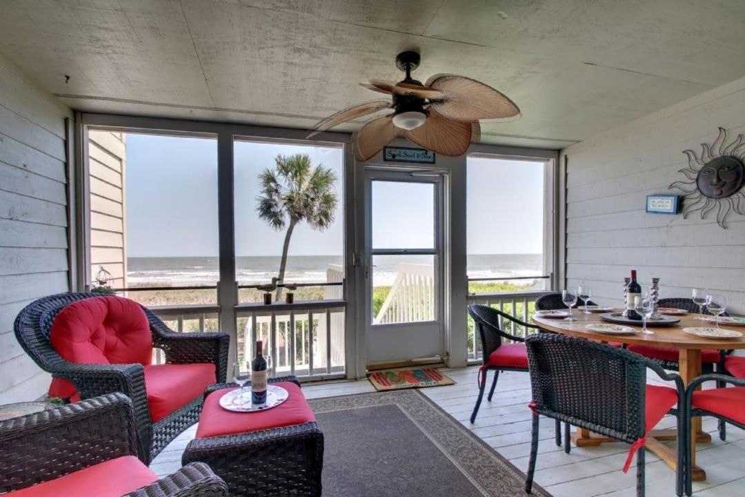 35 Beach Club Villa by AvantStay Oceanfront Views