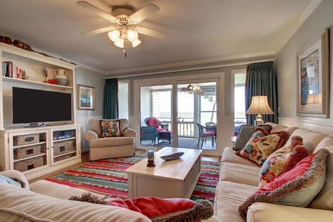 35 Beach Club Villa by AvantStay Oceanfront Views
