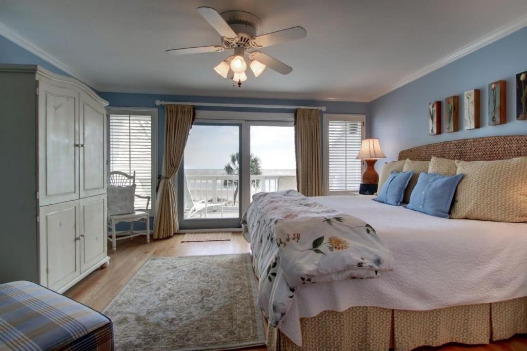 35 Beach Club Villa by AvantStay Oceanfront Views