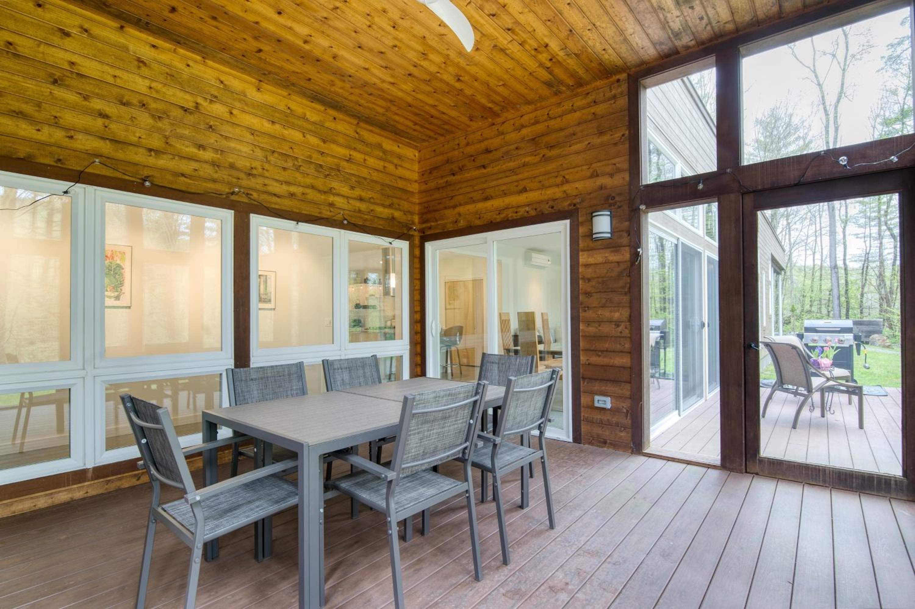 Secluded Modern Enclosed Patio Forest Views Woodland Zen by AvantStay