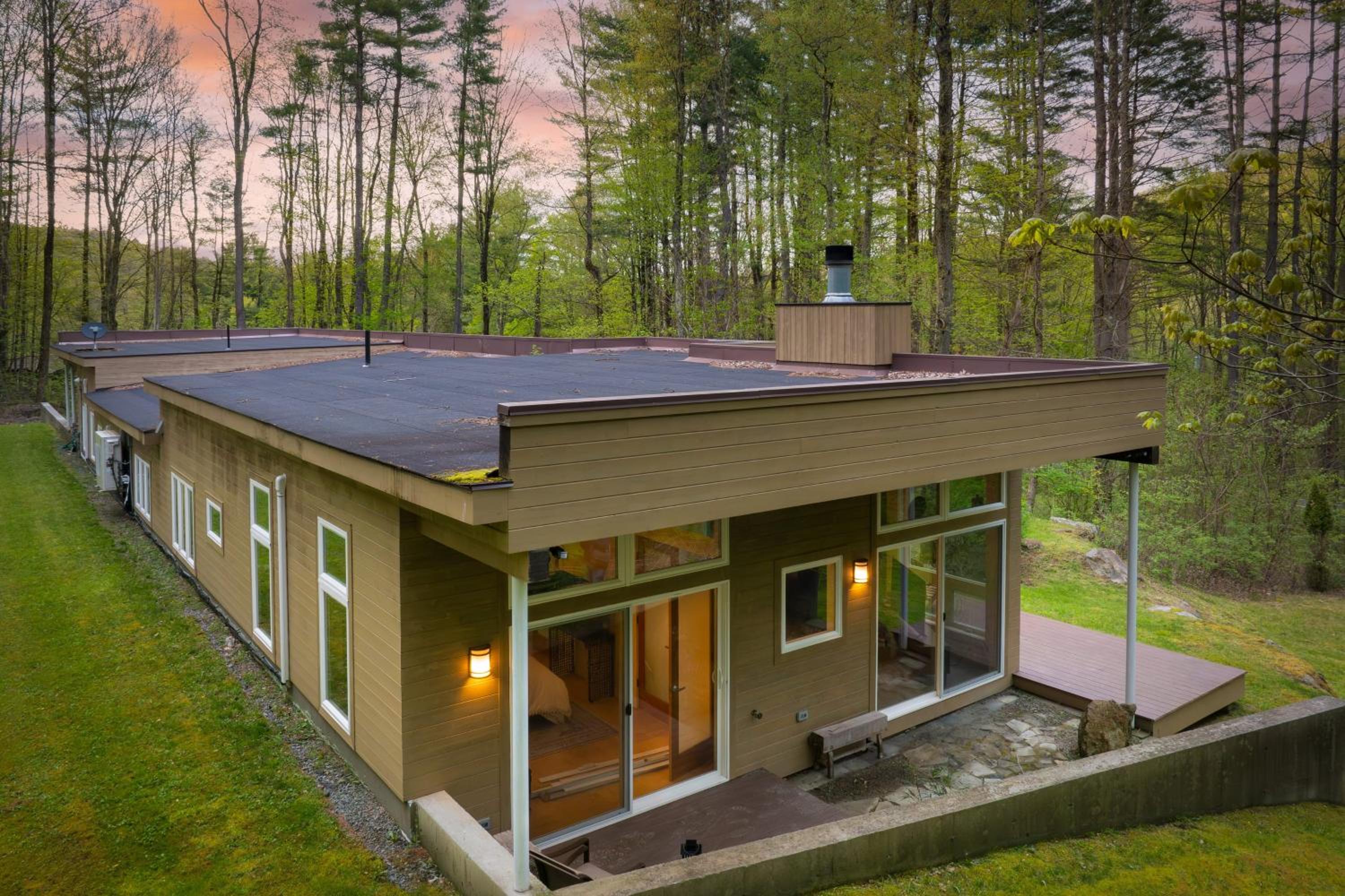 Secluded Modern Enclosed Patio Forest Views Woodland Zen by AvantStay