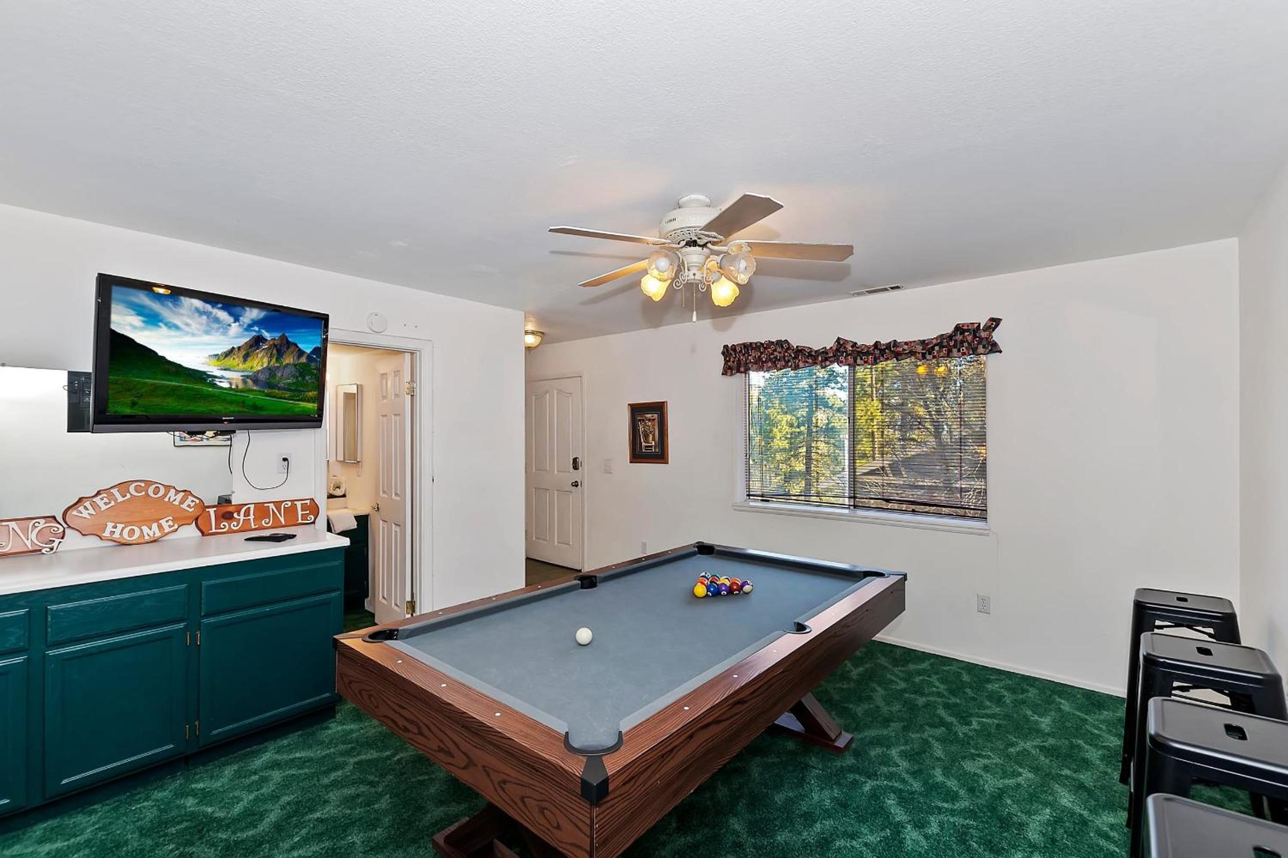 Mountain Palette by AvantStay Hot Tub Game Room Deck Sweeping Views
