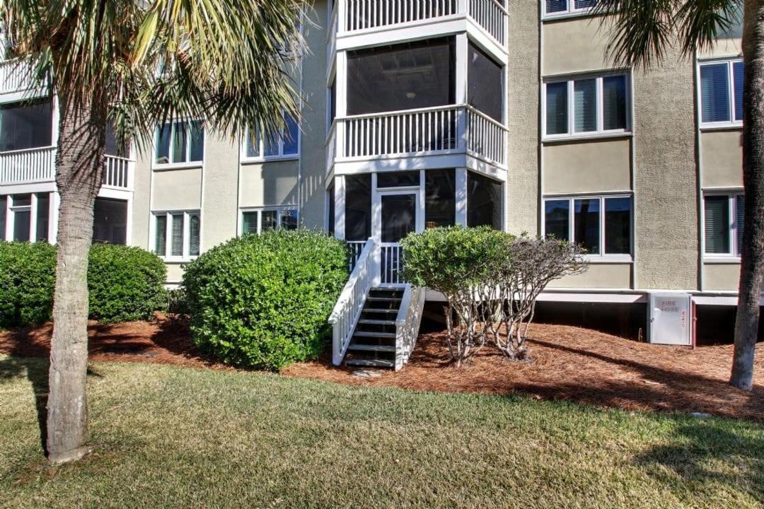 102 E Port O Call by AvantStay Beachfront Ocean Views Communal Pool