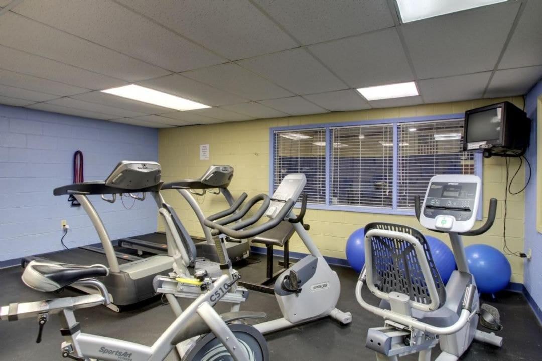 102 E Port O Call by AvantStay Beachfront Ocean Views Communal Pool