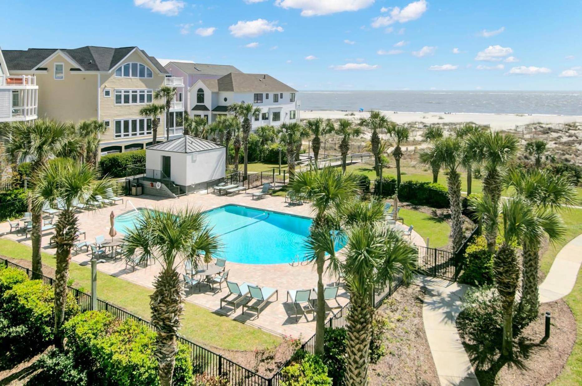 307 Summerhouse by AvantStay Oceanfront View Shared Pool