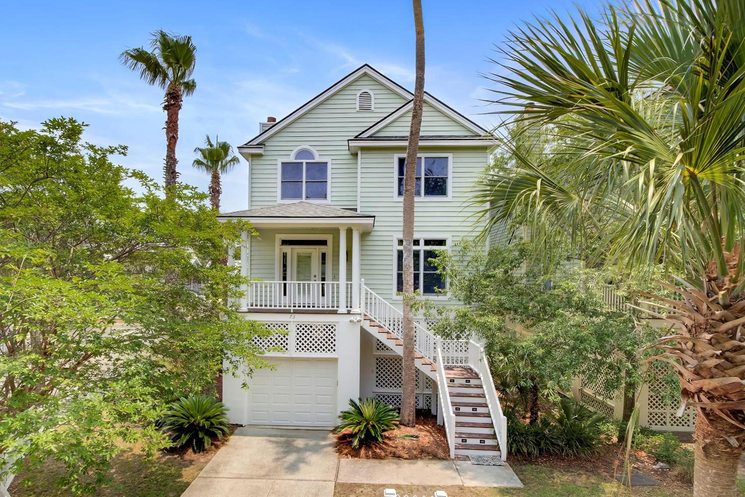 73 Grand Pavilion by AvantStay Corner Lot Porch