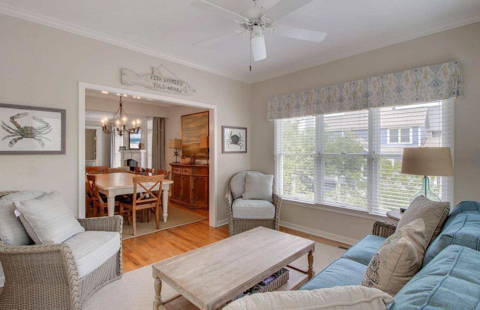 73 Grand Pavilion by AvantStay Corner Lot Porch