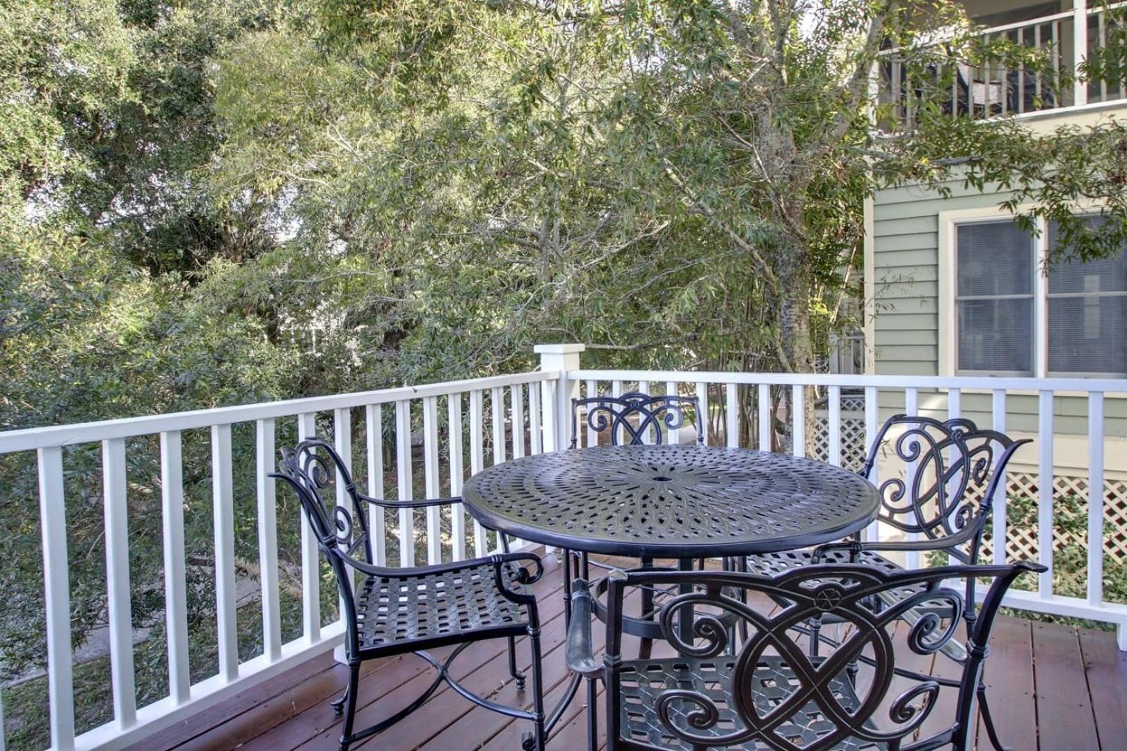 73 Grand Pavilion by AvantStay Corner Lot Porch