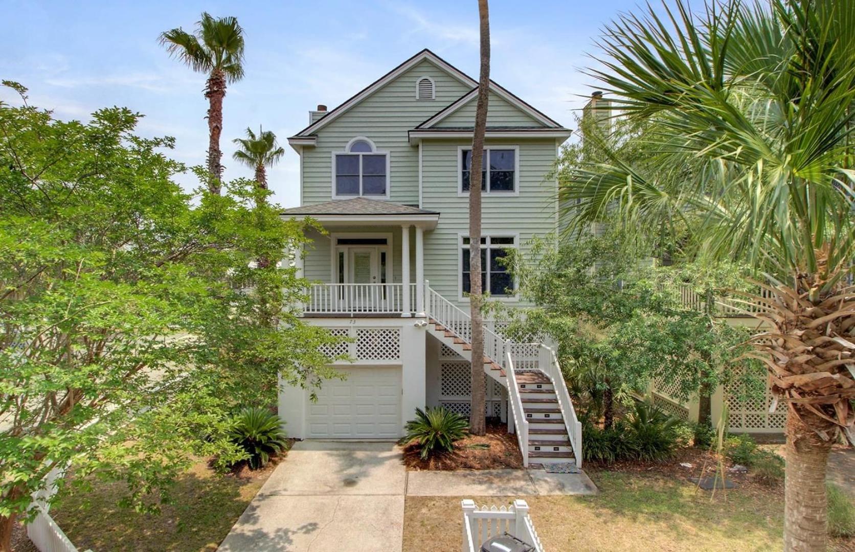 73 Grand Pavilion by AvantStay Corner Lot Porch