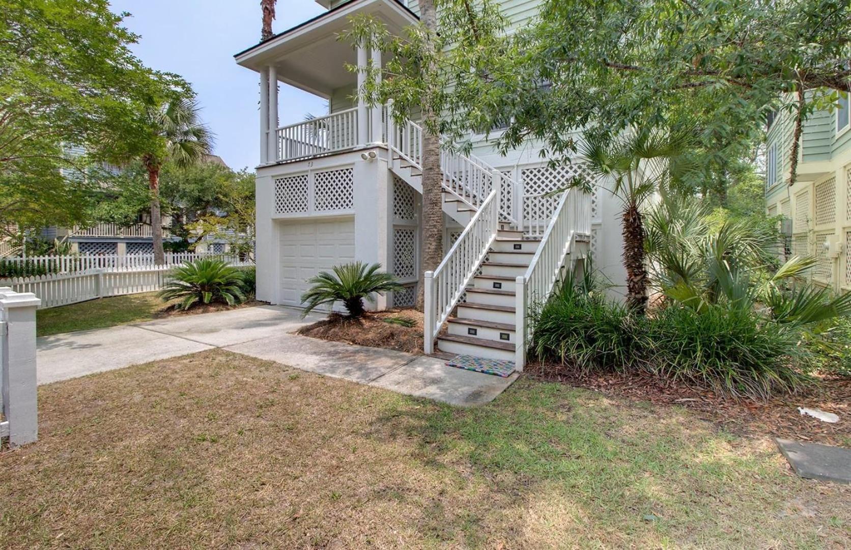 73 Grand Pavilion by AvantStay Corner Lot Porch