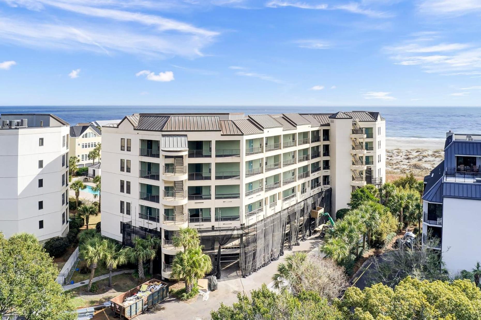 307 Summerhouse by AvantStay Oceanfront View Shared Pool