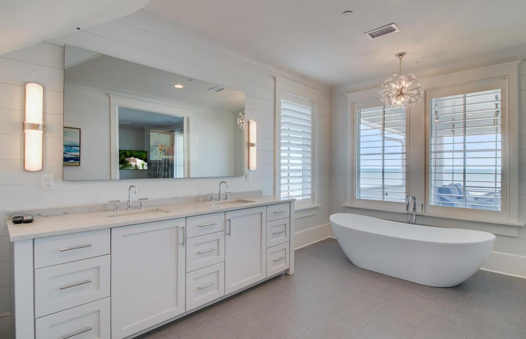 710 Ocean Boulevard AvantStay Oceanfront Private Pool Rooftop Deck