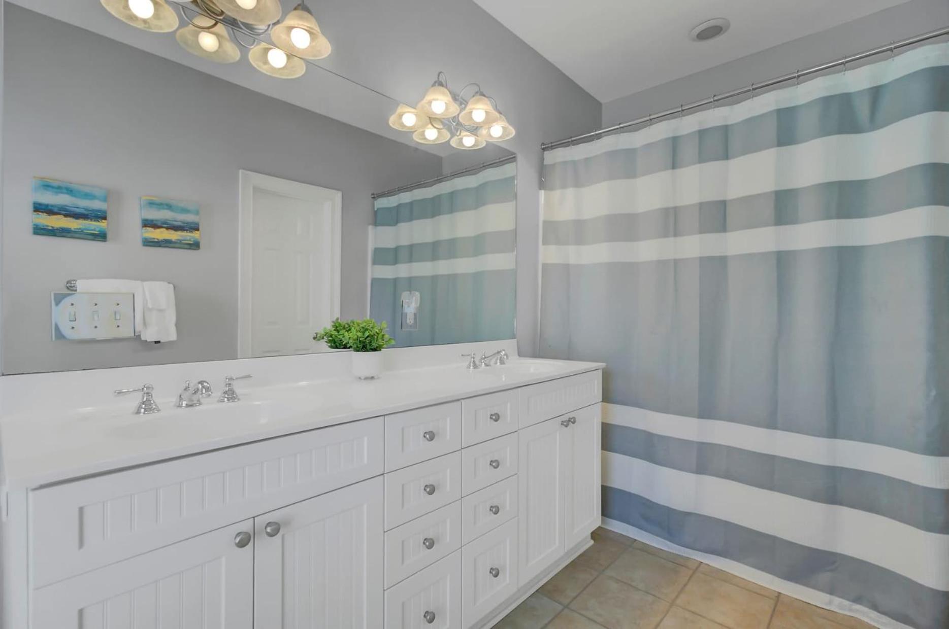 6 10th Avenue by AvantStay Steps to the Beach Pool 2691 sqft