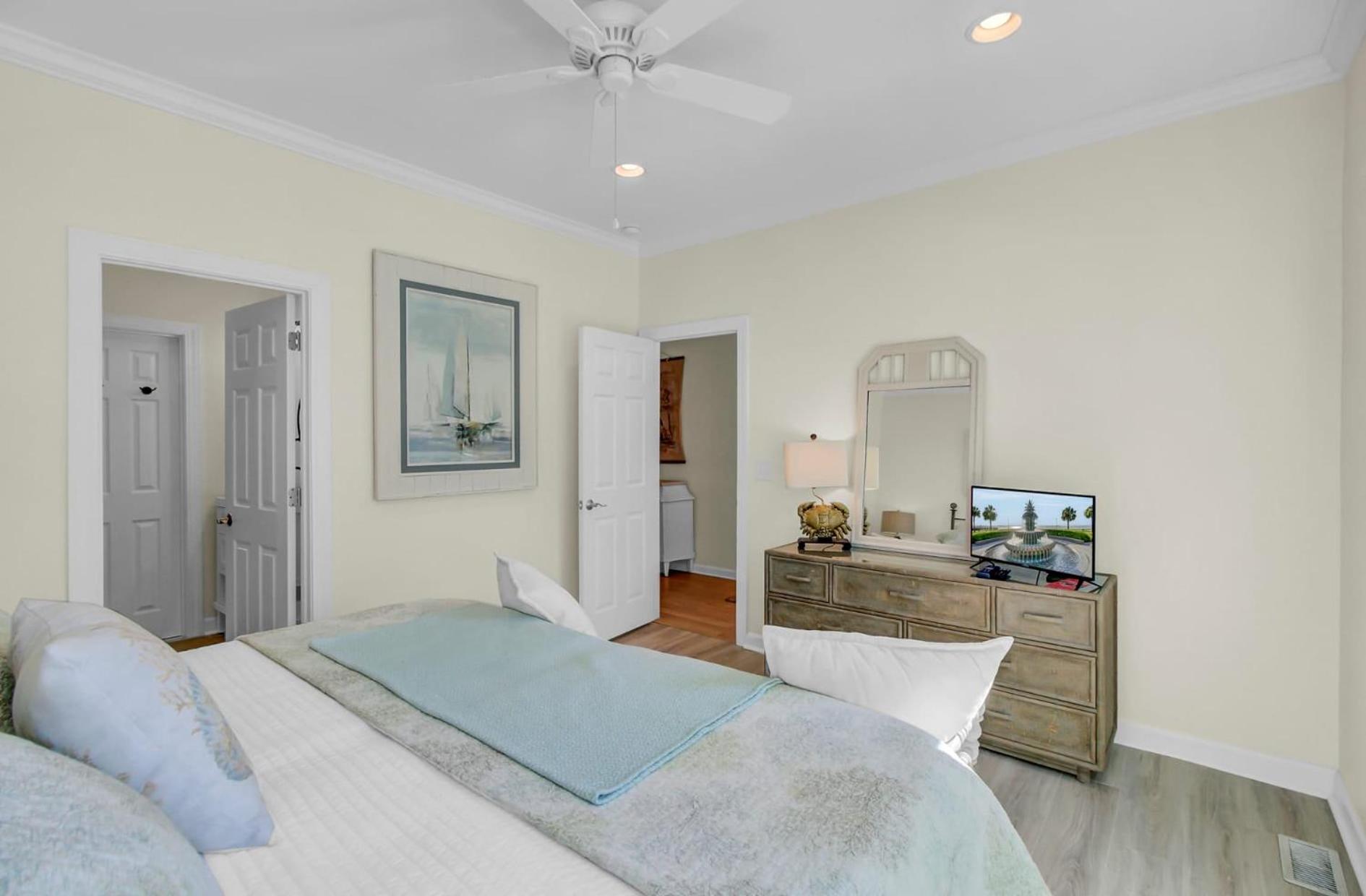 26 Morgans Cove Drive by AvantStay Unique Marina Location
