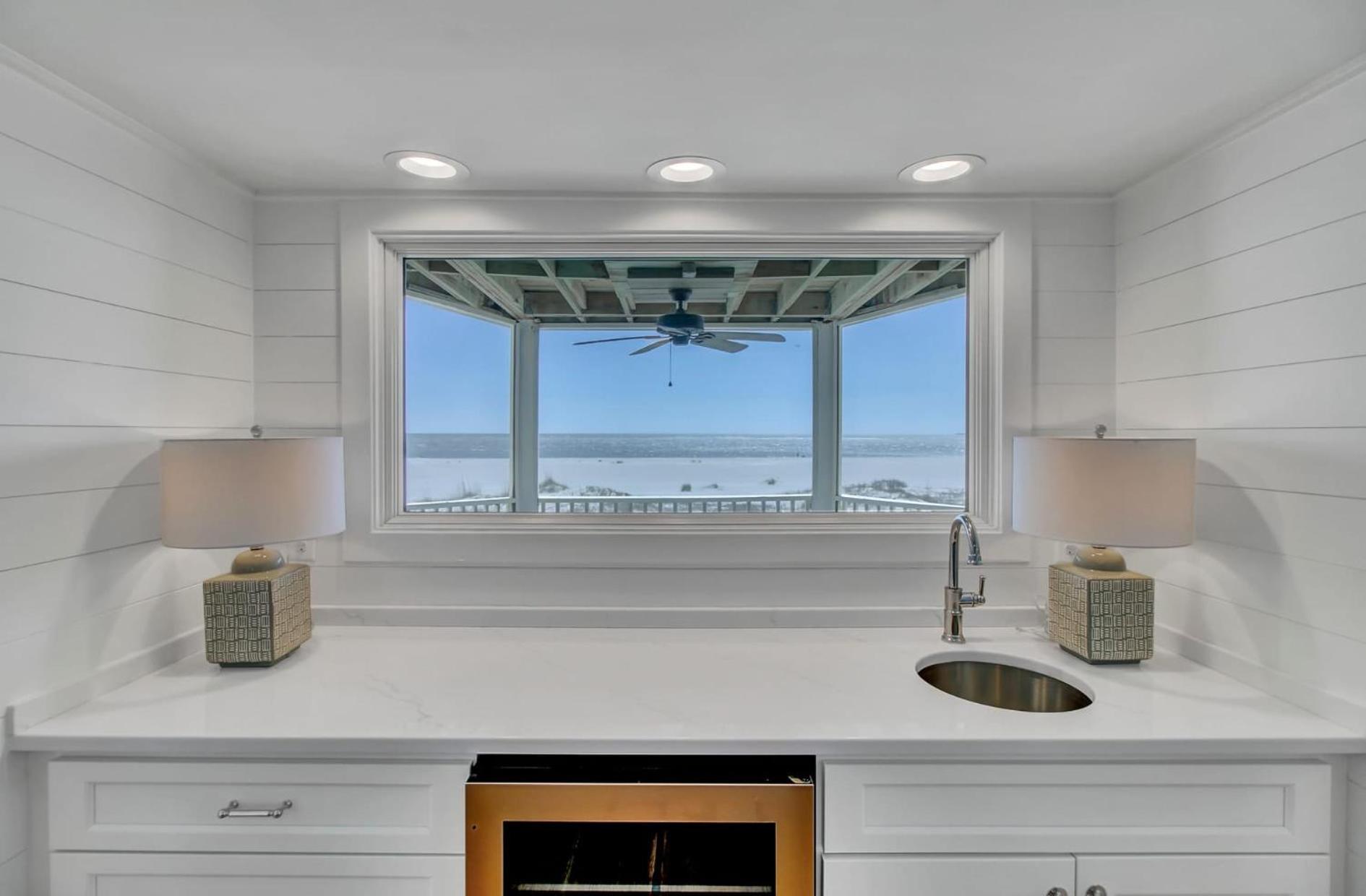 202 F Port O Call by AvantStay Amazing Oceanfront Views