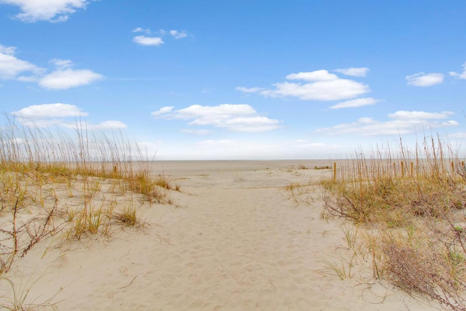 202 D Port O Call by AvantStay Beach Condo