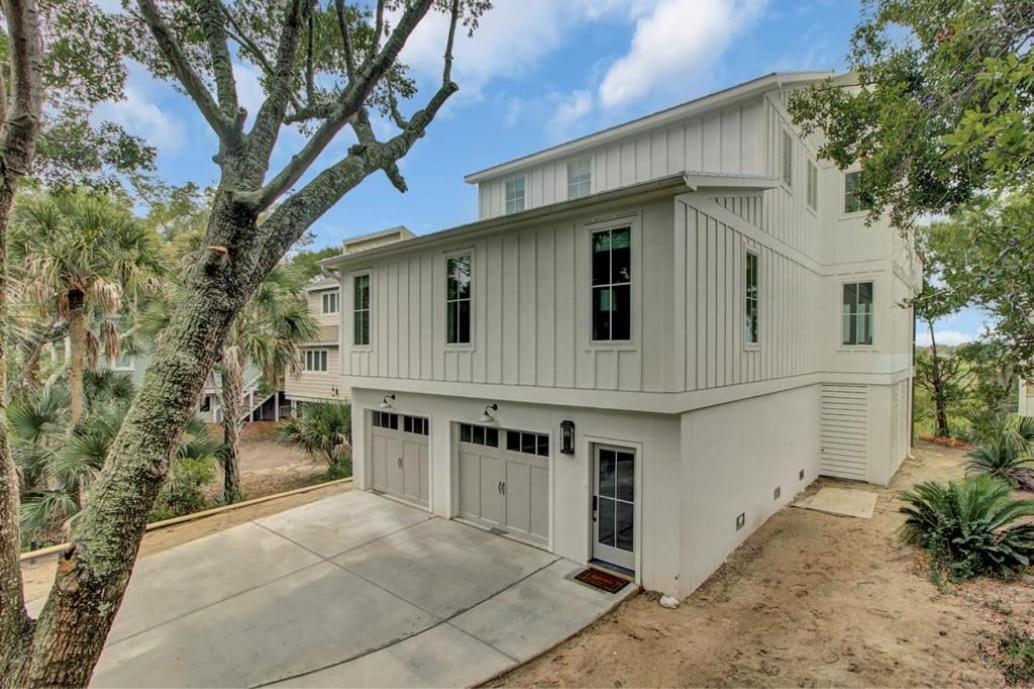 17 Marsh Island Lane by AvantStay Modern Home w Amazing Views