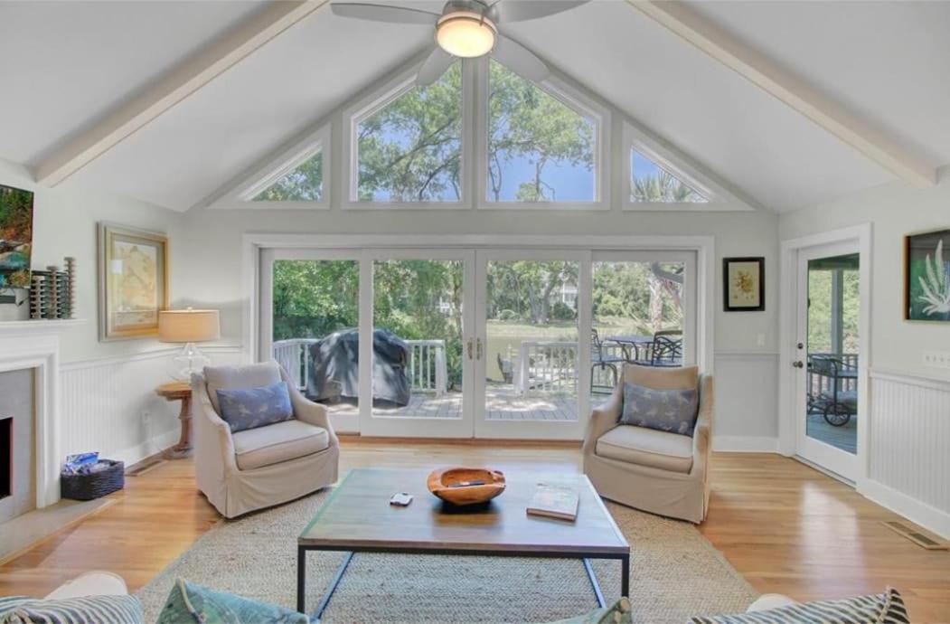 19 Oyster Row by AvantStay Lakefront Home w Golf Course Views