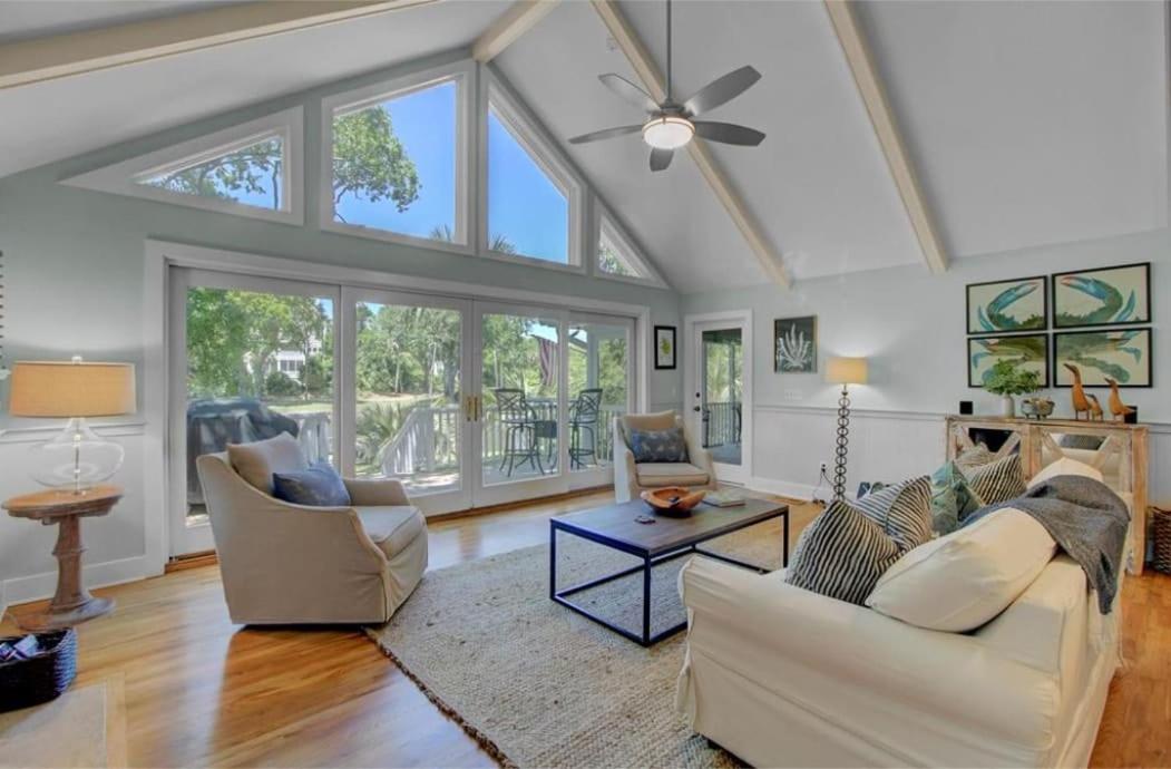 19 Oyster Row by AvantStay Lakefront Home w Golf Course Views