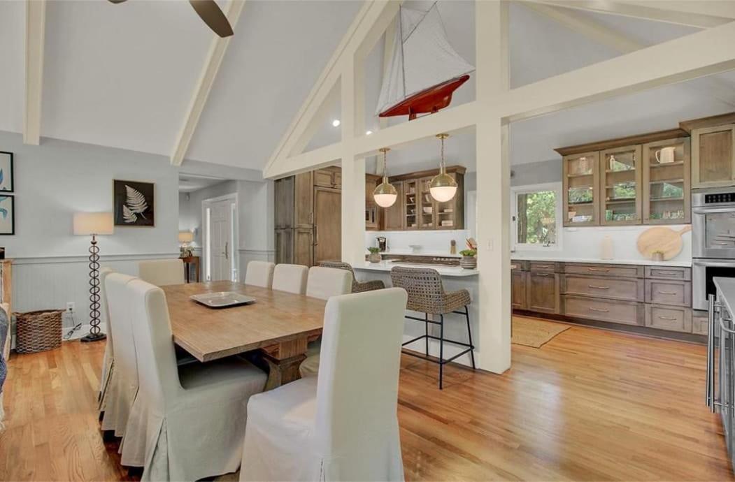 19 Oyster Row by AvantStay Lakefront Home w Golf Course Views