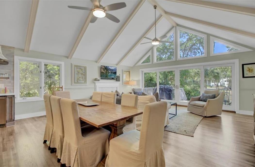 19 Oyster Row by AvantStay Lakefront Home w Golf Course Views